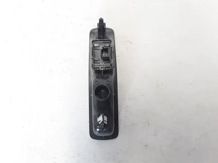 Renault Laguna III (2007 - 2015) 82944002R Блок кнопок стеклоподъемников — фото 4