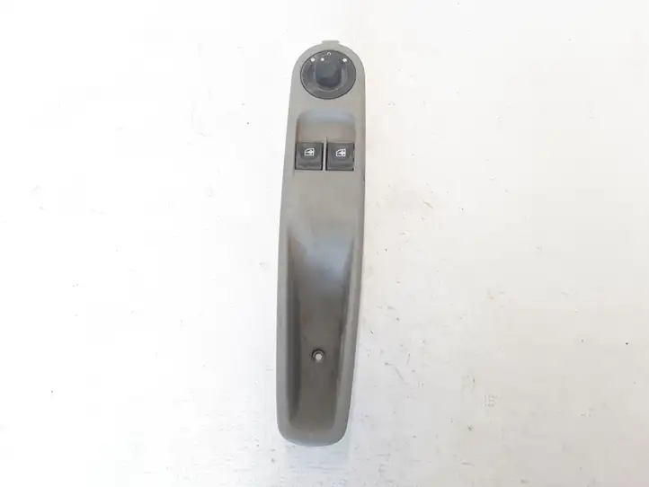 Renault Zoe (2012 - ) 829502349R Блок кнопок стеклоподъемников — фото 1