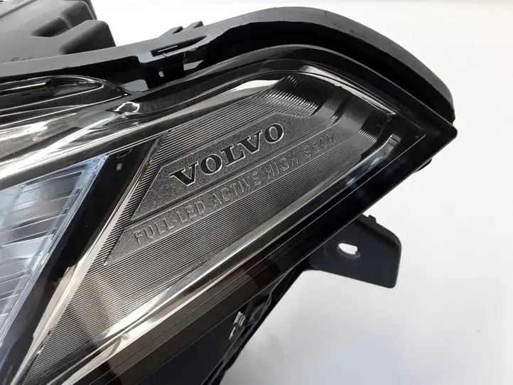 Volvo XC90 (2014 - 2019) Передняя фара — фото 2