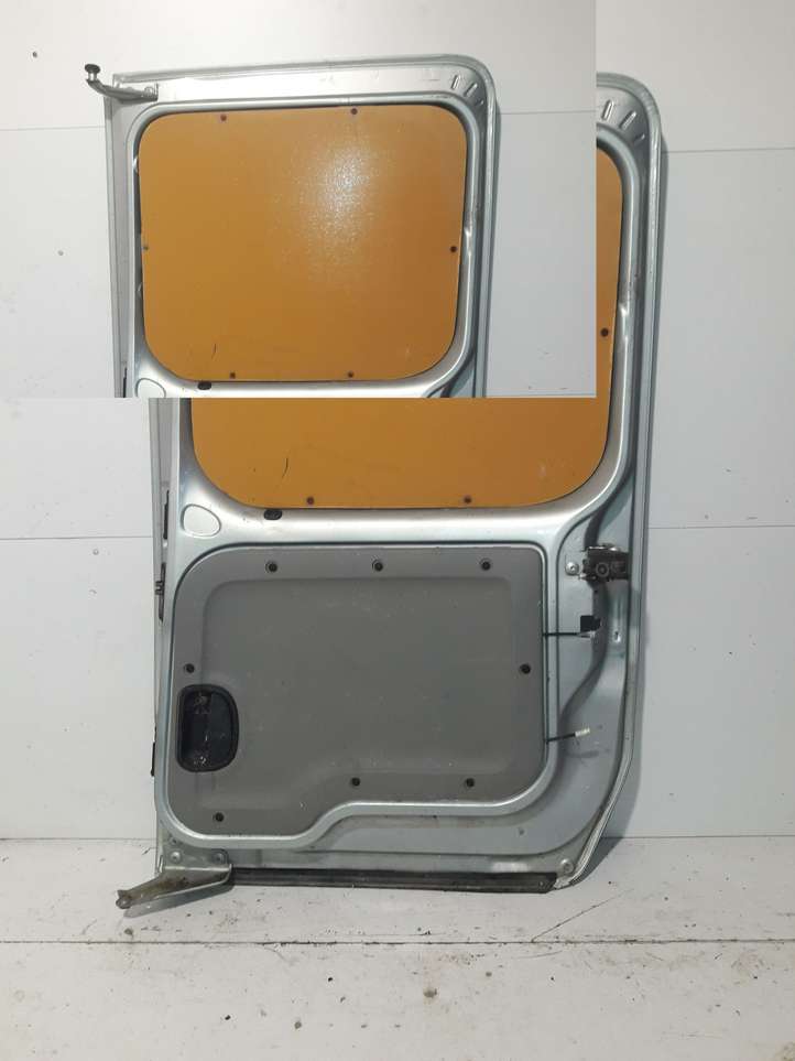 Nissan Kubistar (2003 - 2009)   Боковые раздвижные двери