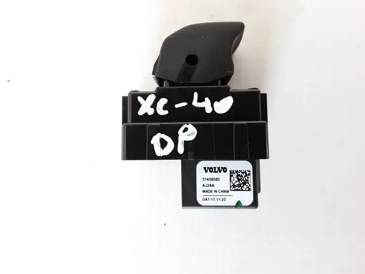 Volvo XC40 (2017 - ) 31456060 Кнопка стеклоподъемников — фото 2