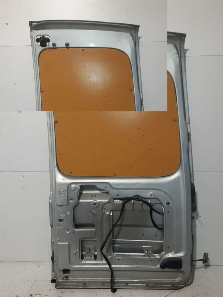 Nissan Kubistar (2003 - 2009)   Боковые раздвижные двери