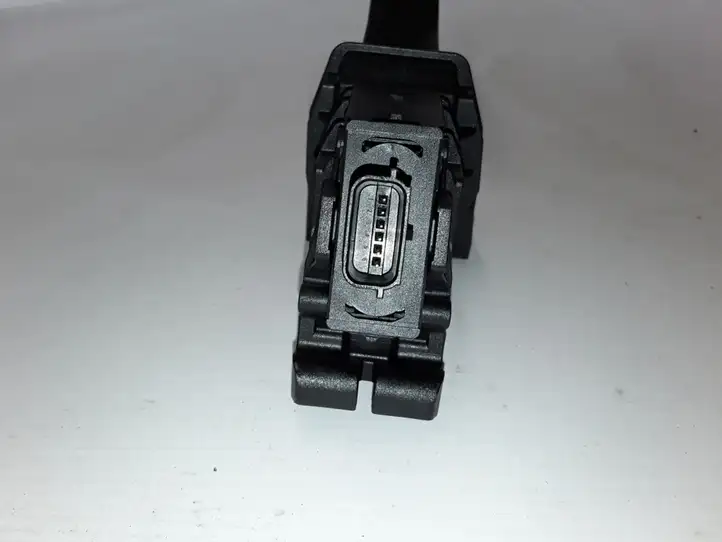 Volvo XC40 (2017 - ) 32212363 Педаль акселератора — фото 4
