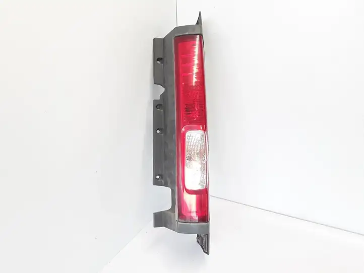 Renault Trafic II (X83) (2002 - 2014) 265A10109R Задний фонарь в кузове — фото 1
