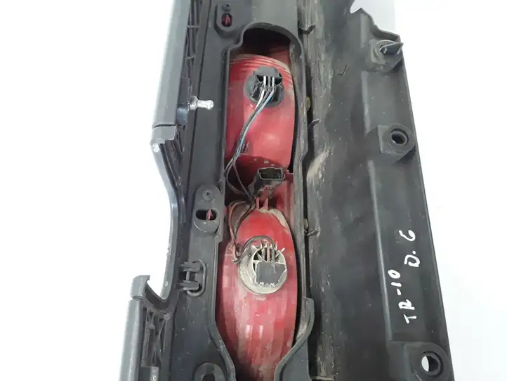 Renault Trafic II (X83) (2002 - 2014) 265A10109R Задний фонарь в кузове — фото 4