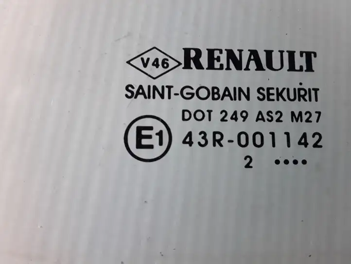 Renault Megane III (2009 - 2016) 823010007R Стекло задней двери — фото 3