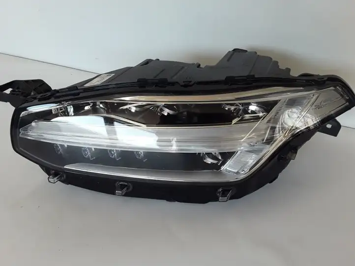 Volvo XC90 (2014 - 2019) 31468914 Передняя фара — фото 3