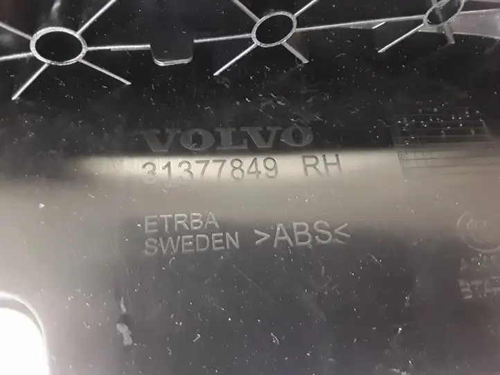 Volvo XC90 (2014 - 2019) 31377849 Прочая отделка багажника — фото 2