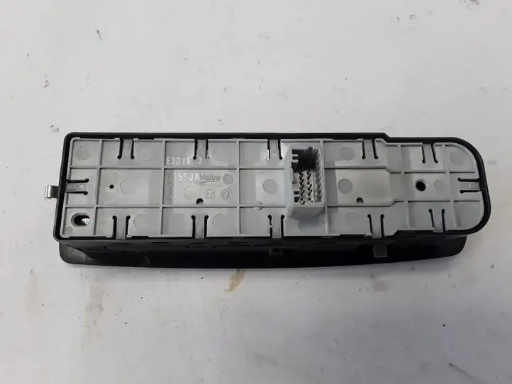 Renault Laguna III (2007 - 2015) 809610006R Блок кнопок стеклоподъемников — фото 2