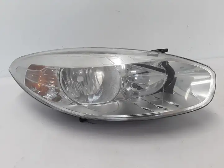 Renault Fluence (2009 - 2013) 260100048R Передняя фара — фото 1