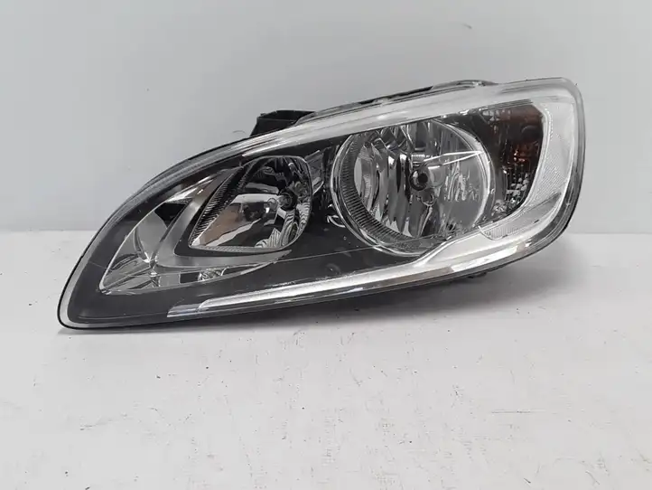 Volvo V60 (2013 - 2018) 31420269 Передняя фара — фото 1