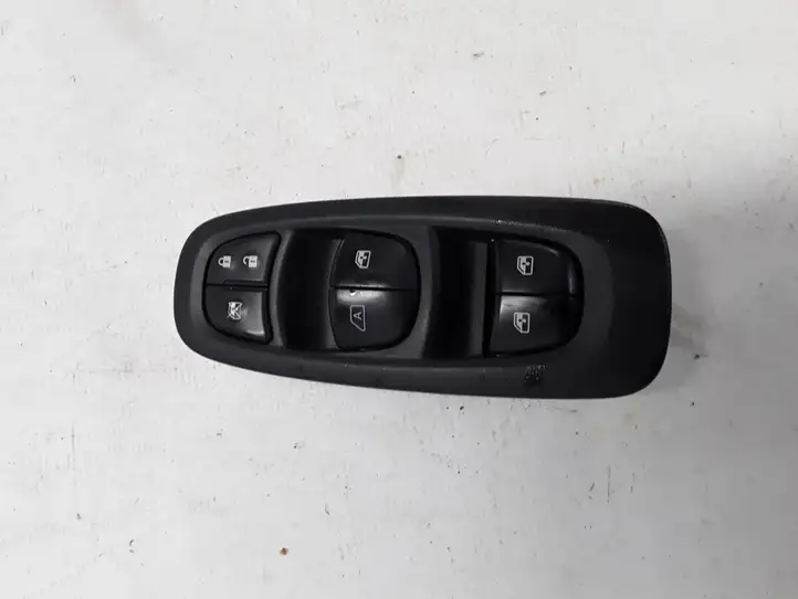 Renault Kadjar (2015 - 2018) 254010747R Кнопка стеклоподъемников — фото 3