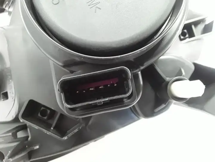 Dacia Duster (2017 - ) 260606709R Передняя фара — фото 2