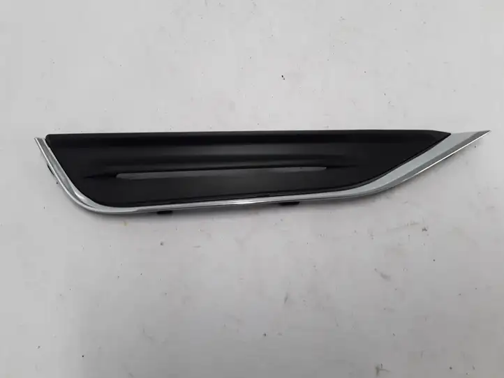 Volvo V60 (2013 - 2018) 31323851 Нижняя решетка переднего бампера — фото 1