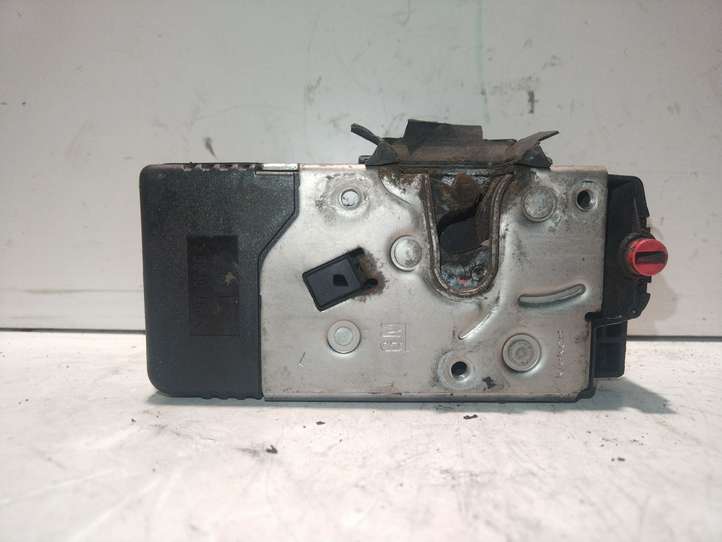 Opel Vivaro (2001 - 2006)  8200008465 Замок задней двери