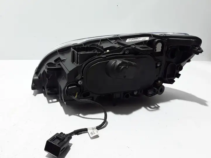 Volvo V60 (2013 - 2018) 31420270 Передняя фара — фото 3