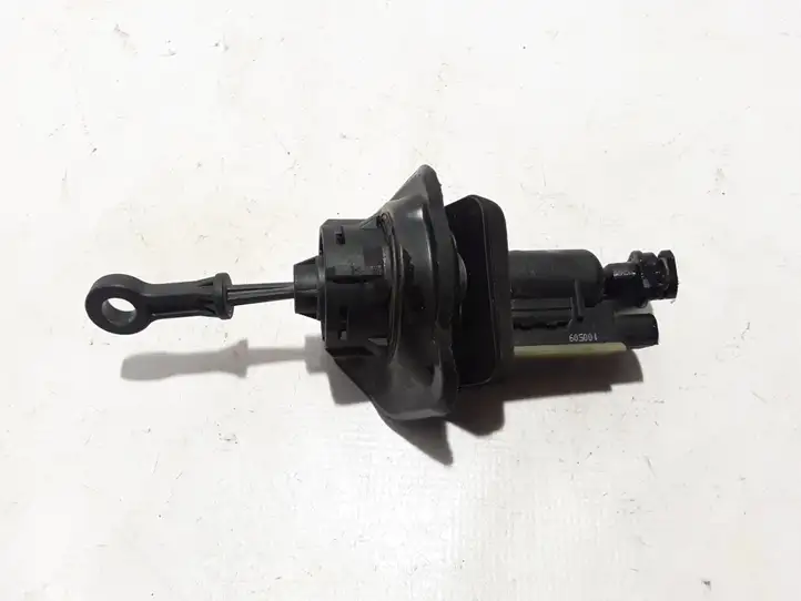 Volvo XC60 (2008 - 2013) 31325384 Рабочий цилиндр сцепления — фото 1