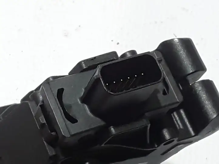 Volvo XC40 (2017 - ) 32212363 Педаль акселератора — фото 4