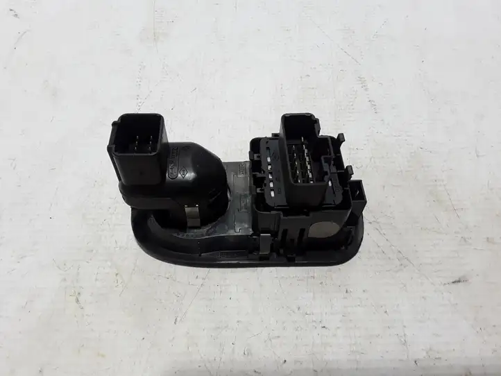 Renault Kangoo II (2008 - 2014) 8200637849 Кнопка стеклоподъемников — фото 2