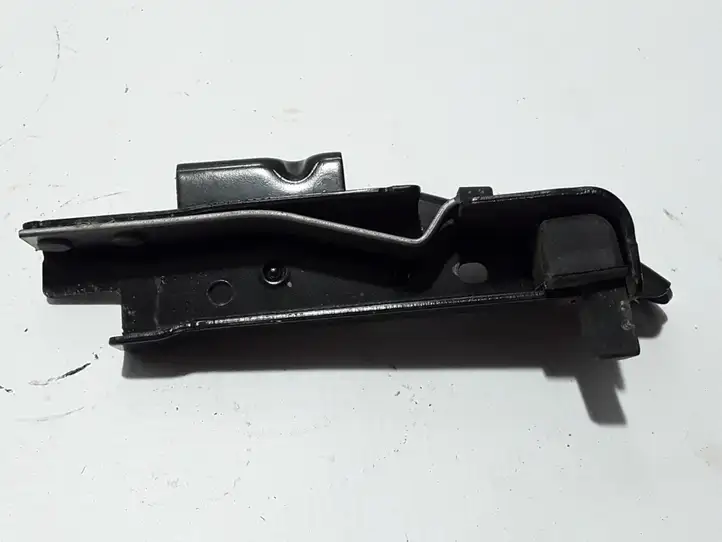 Dacia Dokker (2012 - 2021) 824305251R Средняя направляющая ролика раздвижной двери — фото 1
