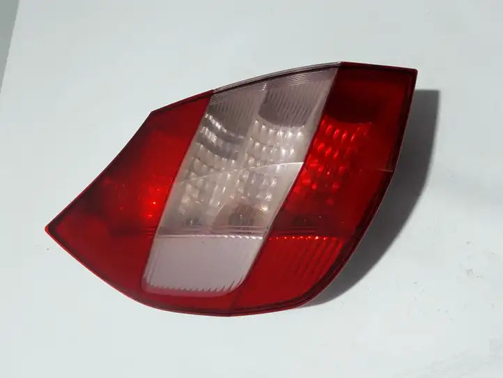 Renault Scenic II - Grand scenic II (2003 - 2006) 8200127704 Задний фонарь в кузове — фото 4