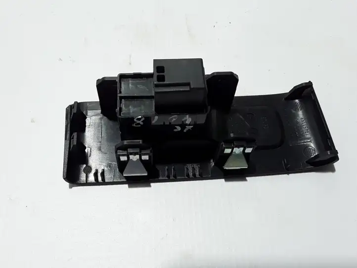 Volvo XC40 (2017 - ) 31407717 Кнопка стеклоподъемников — фото 3