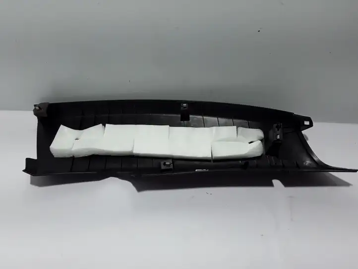 Volvo XC40 (2017 - ) 31469188 Верхняя обшивка стойки D — фото 2