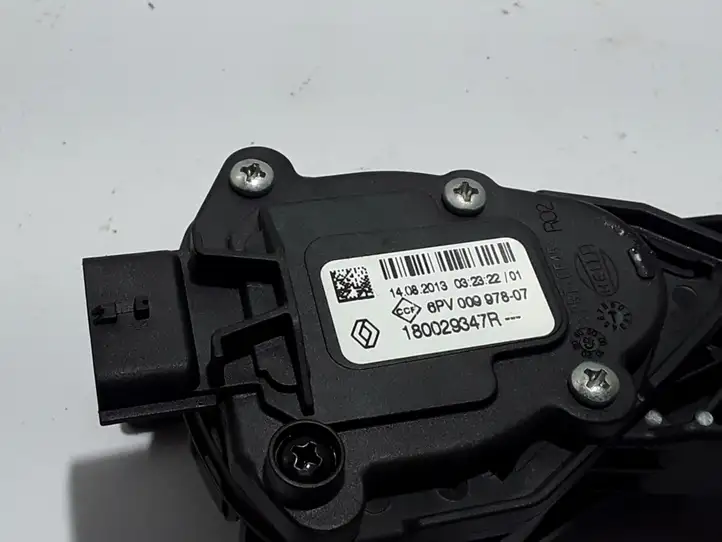 Renault Captur (2013 - 2020) 180029347R Педаль акселератора — фото 2