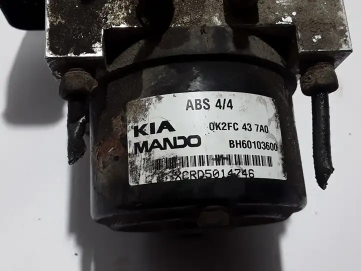 Kia Carens I (1999 - 2002) 0K2FC437A0 ABS блок — фото 3
