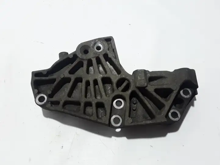Renault Trafic II (X83) (2002 - 2014) 8200741758 Кронштейн двигателя — фото 2
