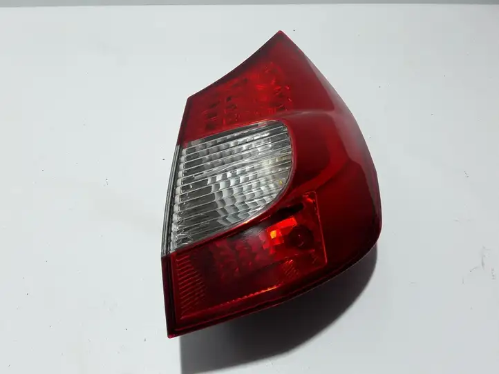 Renault Scenic II - Grand scenic II (2006 - 2009) 8200474327 Задний фонарь в кузове — фото 1