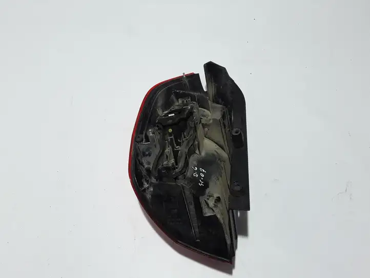Renault Scenic II - Grand scenic II (2006 - 2009) 8200474327 Задний фонарь в кузове — фото 2