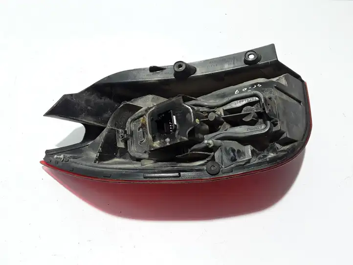 Renault Scenic II - Grand scenic II (2006 - 2009) 8200474327 Задний фонарь в кузове — фото 3