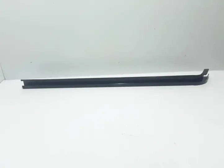 Opel Vivaro (2014 - 2018) 777610083R Средняя направляющая ролика раздвижной двери — фото 1