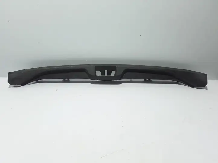 Volvo V70 (2007 - 2013) 39805315 Отделка порога багажника — фото 1