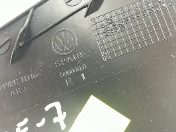 Volkswagen Golf VII (2013 - 2019) 5960400 Прочие детали салона — фото 4
