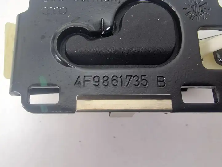 Audi A6 (2008 - 2011)  4F9861735B Держатель крепления сетки (в потолке)