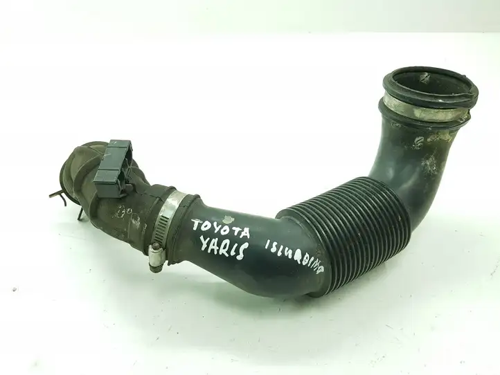 Toyota Yaris (2005 - 2009) 178800N031 Трубка подачи воздуха — фото 1