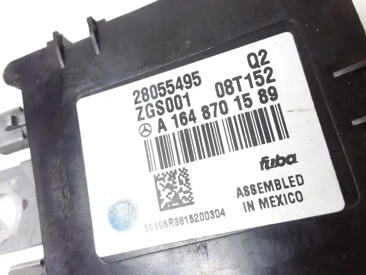 Mercedes-Benz R W251 (2005 - 2013) A1648701589 Усилитель антенны — фото 3