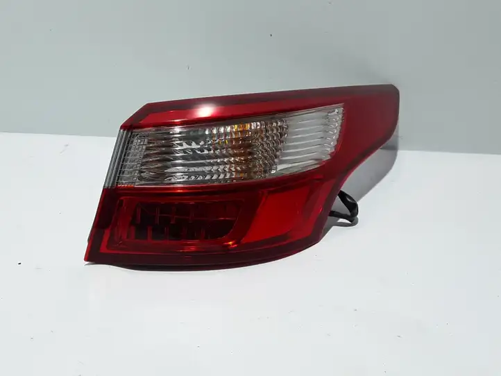 Renault Latitude (L70) (2010 - 2014) 265500029R Задний фонарь в кузове — фото 1