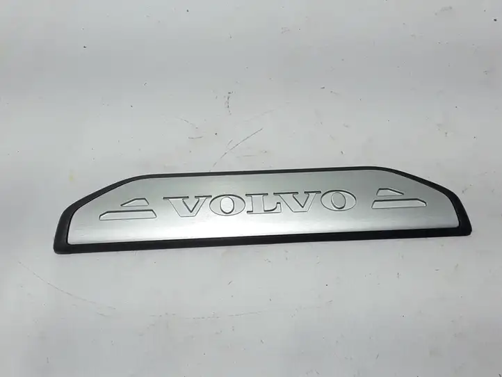 Volvo XC60 (2008 - 2013) 30721136 Внутренняя отделка заднего порога — фото 1