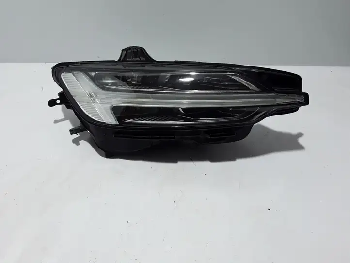 Volvo V60 (2013 - 2018) 32228810 Передняя фара — фото 1