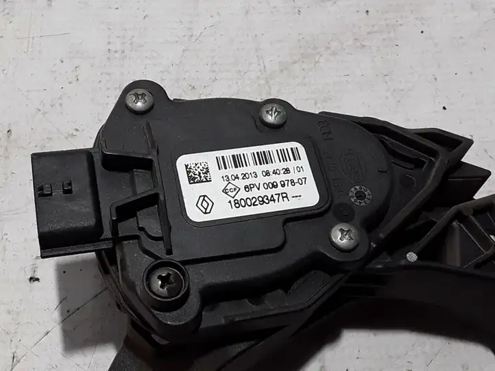 Renault Captur (2013 - 2020) 180029347R Педаль акселератора — фото 1