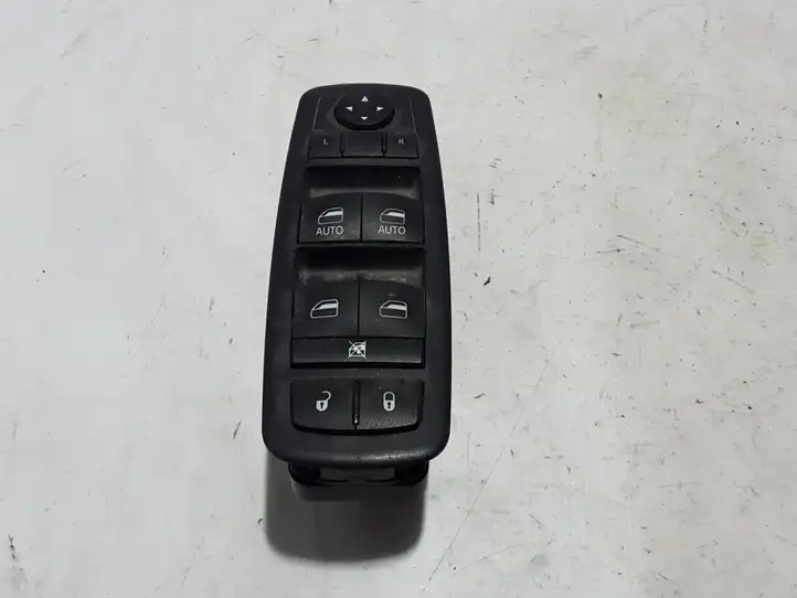 Chrysler Pacifica (2016 - ) 68234092AC Кнопка стеклоподъемников — фото 1