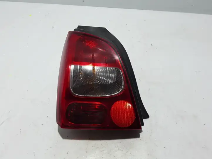 Renault Twingo II (2007 - 2014) 8200387888 Задний фонарь в кузове — фото 2