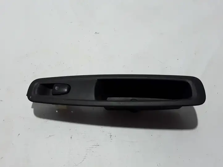 Renault Kadjar (2015 - 2018) 829508687R Кнопка стеклоподъемников — фото 1