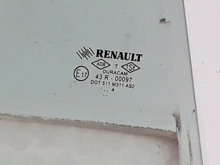 Renault Clio IV (2012 - 2019) 823004494R Стекло задней двери — фото 3