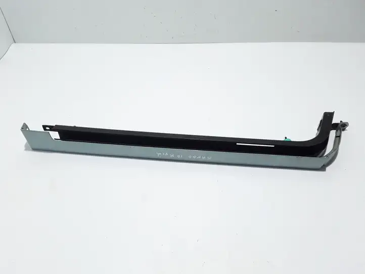Renault Kangoo II (2008 - 2014) 777613147R Средняя направляющая ролика раздвижной двери — фото 3