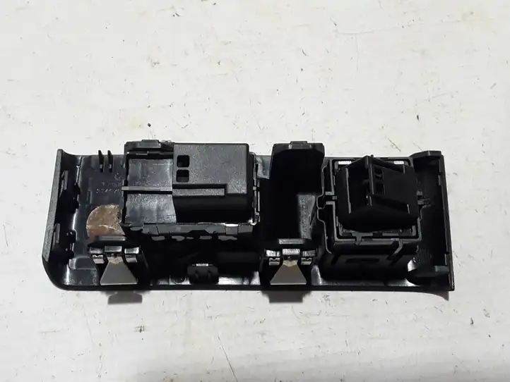 Volvo XC40 (2017 - ) 31407996 Кнопка стеклоподъемников — фото 3