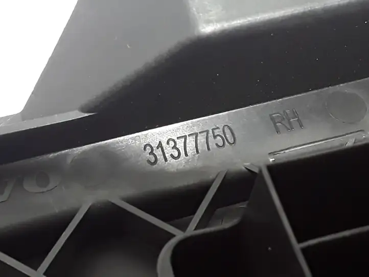 Volvo S90, V90 (2016 - 2020) 31377750 Прочая отделка багажника — фото 3
